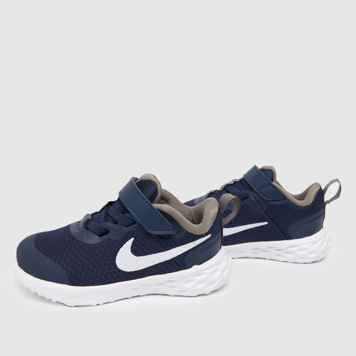 Nike marinblå och vita revolution 6 pojkar småbarnsskor