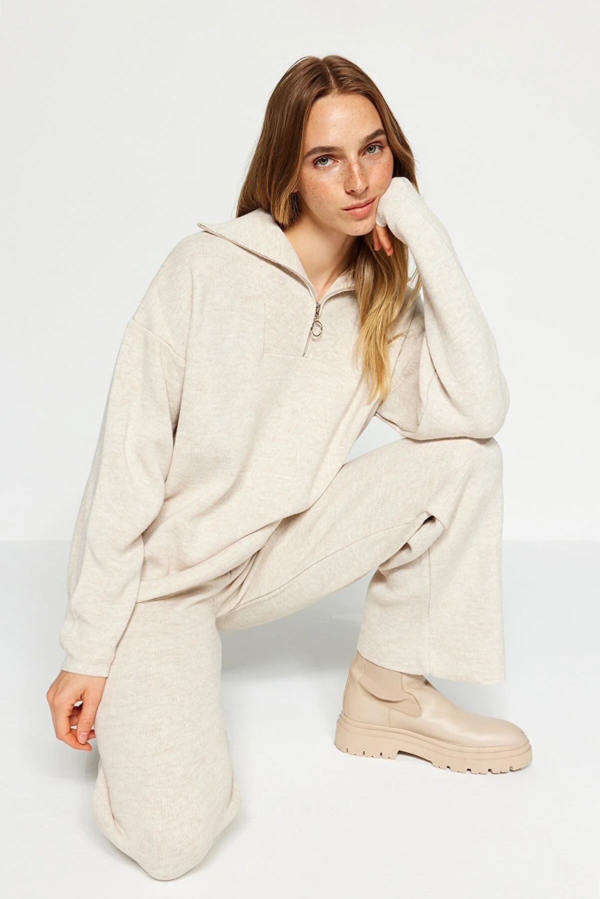 Trendyol Collection  Stone Wide Fit Strickoberteil und -unterteil-Set TWOAW24AU00026