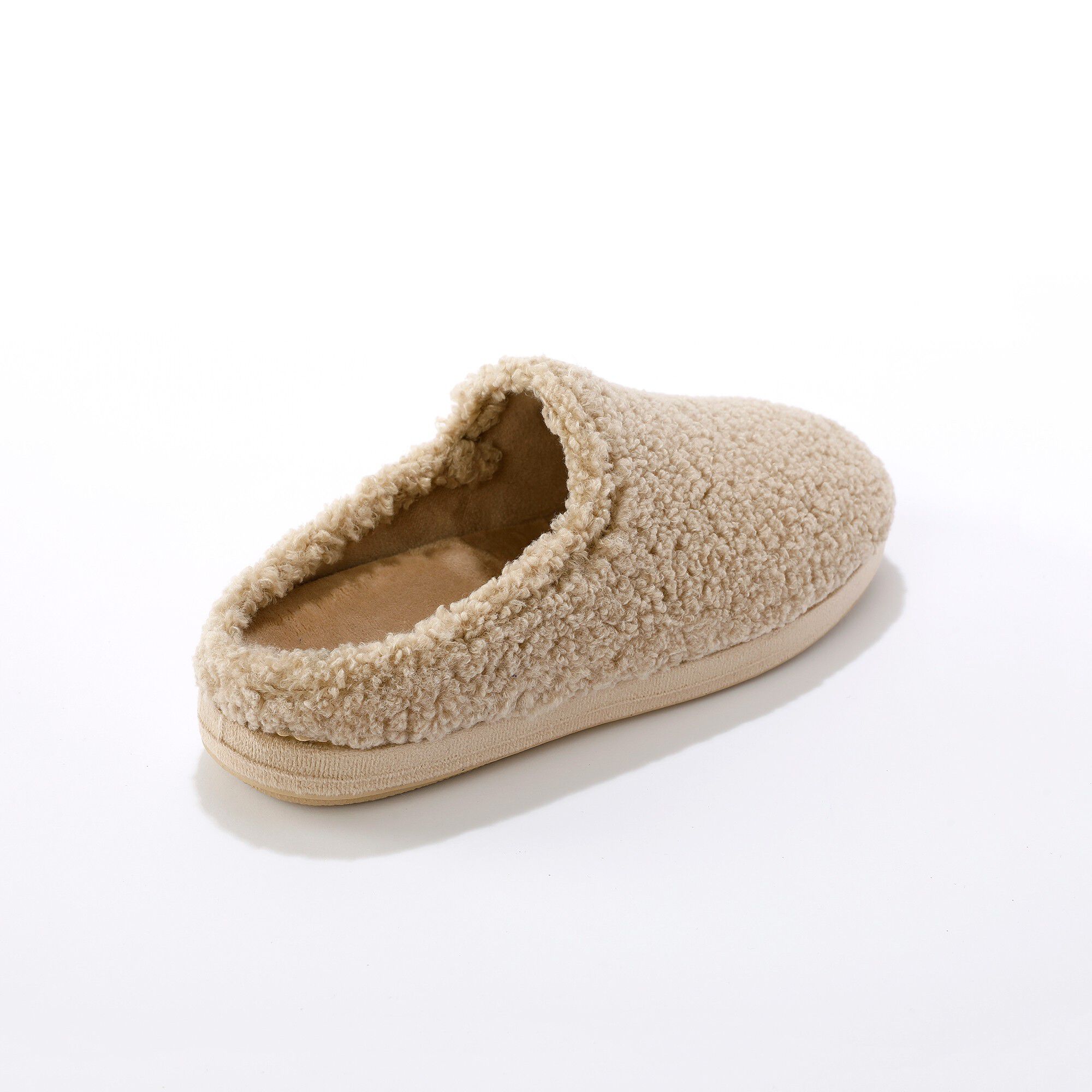 Chaussons forme mules en sherpa