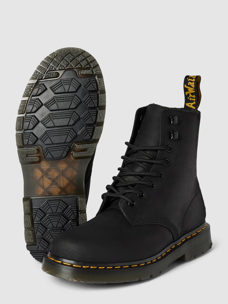 Schnürboots aus Leder mit Ziernaht Modell 'WinterGrip' in schwarz