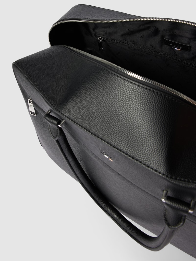 Reisetasche mit Label-Prägung Modell 'Ray' in schwarz