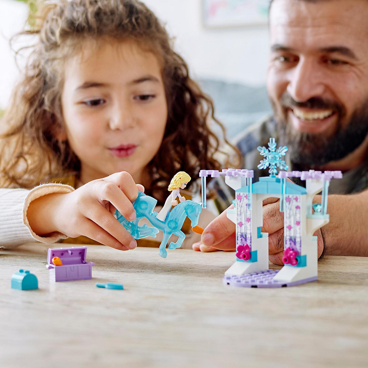 LEGO®   Princess 43209 Elsa und Nokks Eisstall