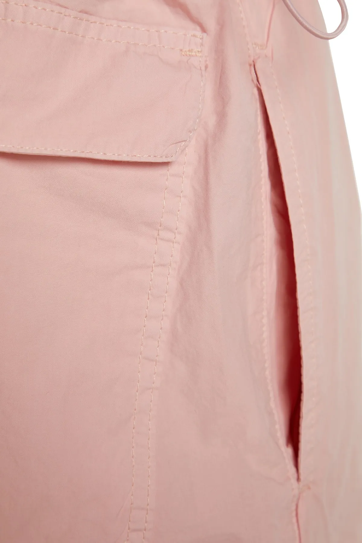 Trendyol Collection  Rosa Stopper-Fallschirmhose mit normaler Taille TWOAW23JE00738
