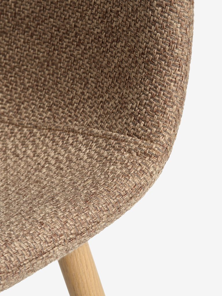 MARSTRAND EJSTRUP MARSTRAND L200/280 oak table 4 EJSTRUP chair dark sand