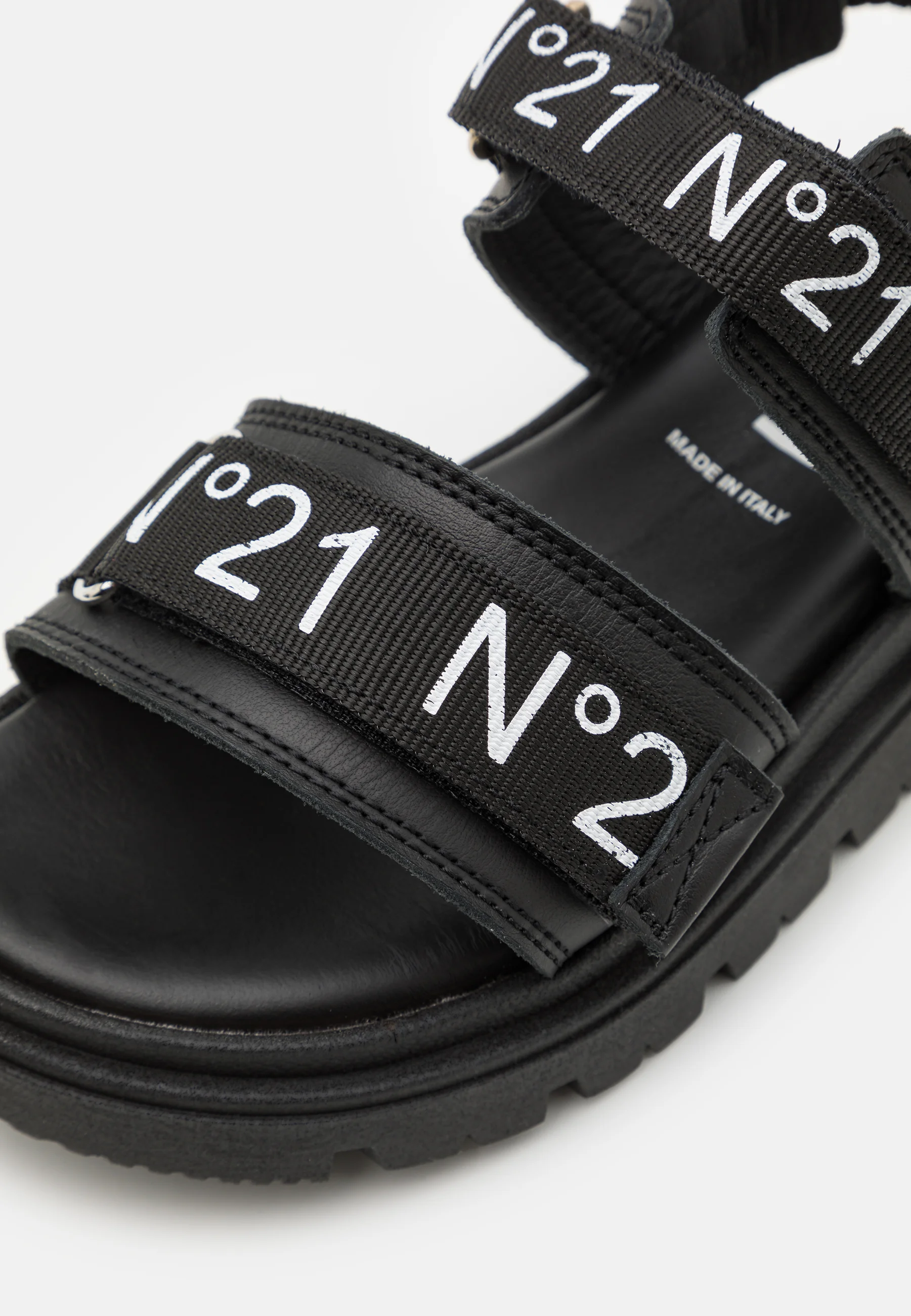 Sandalias n.° 21