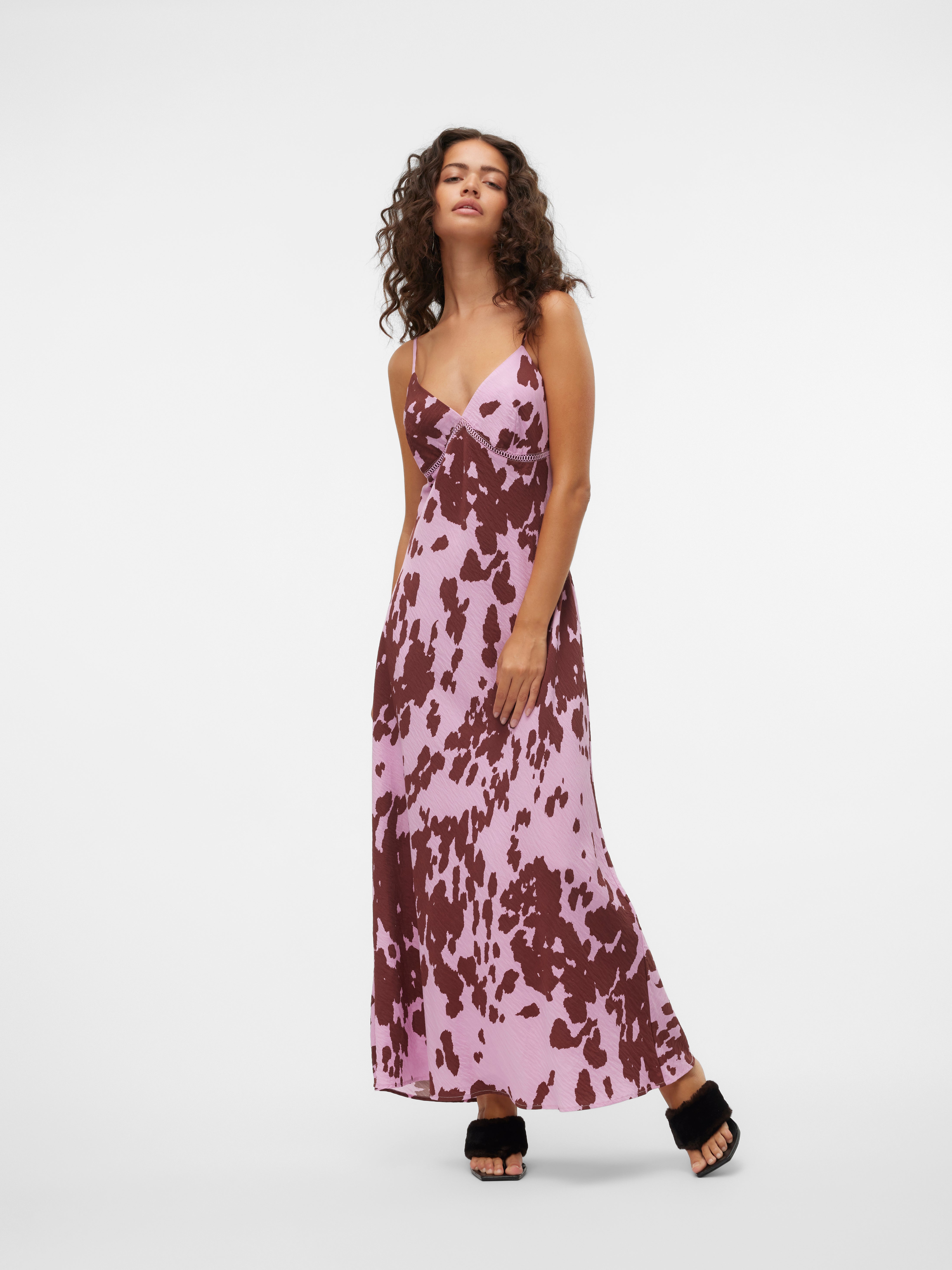 SOMETHINGNEW x ELIS JUREMA  Langes Kleid