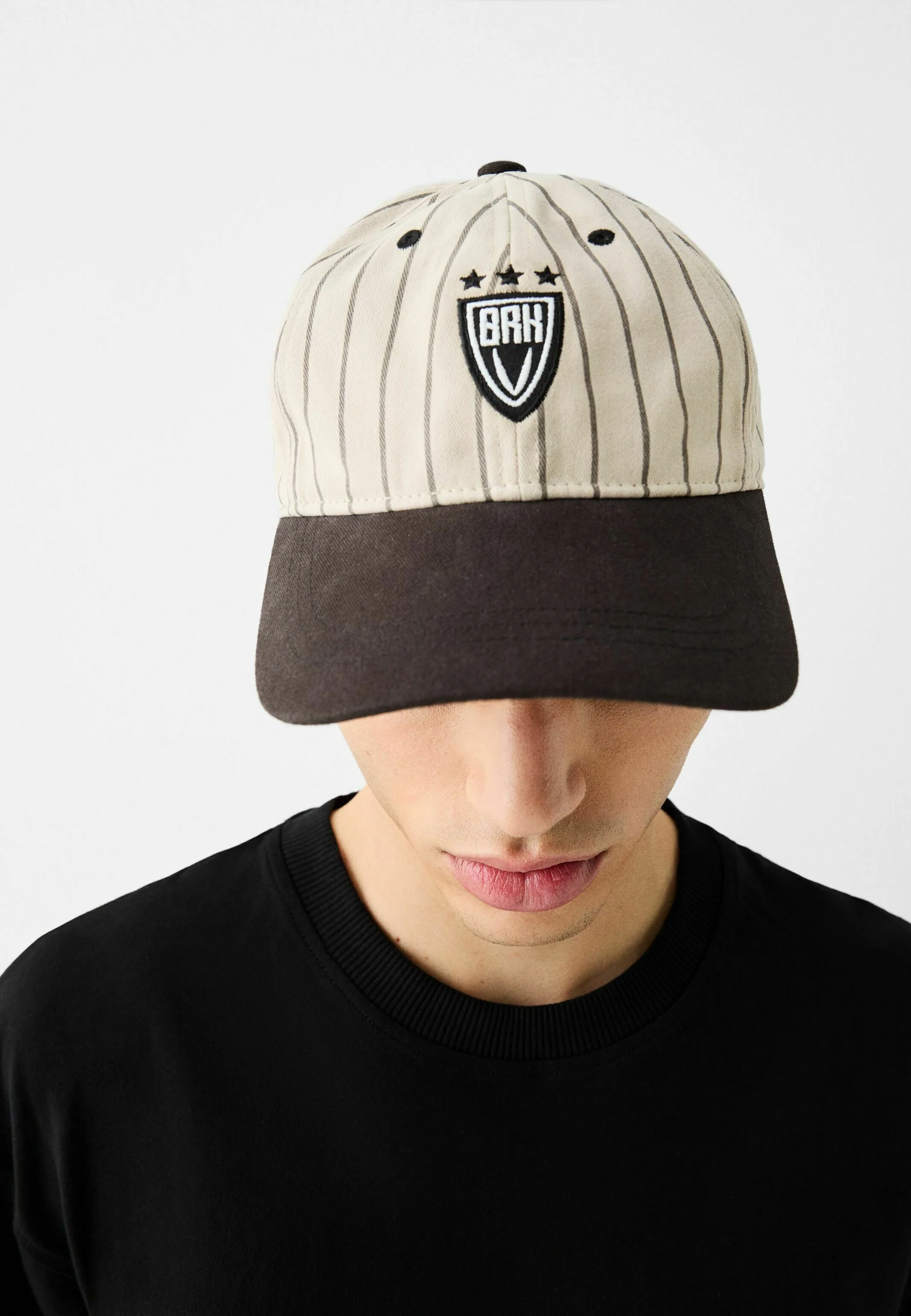Bershka CONTRAST - Gorra
