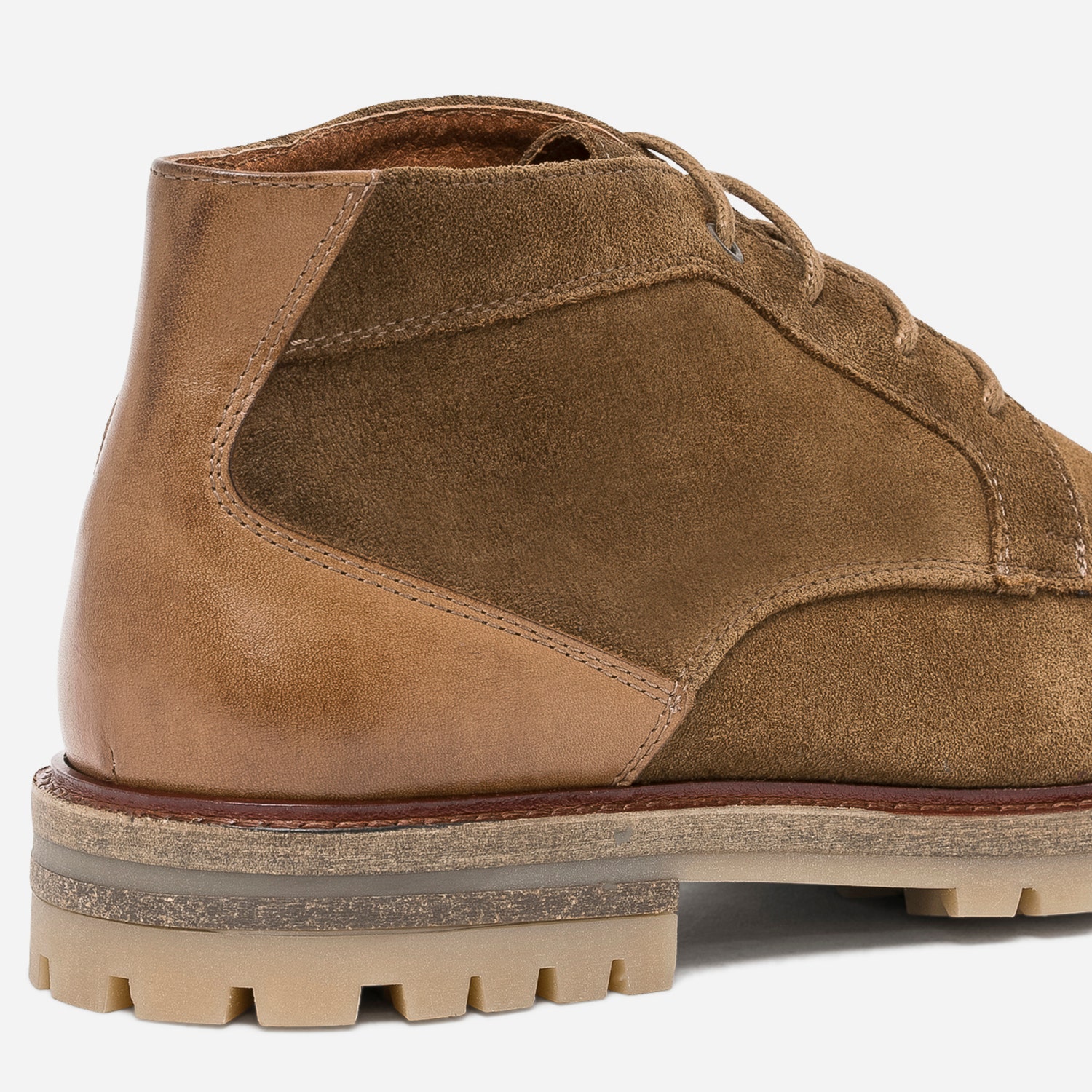 Derby marron en cuir velours tige mi-haute