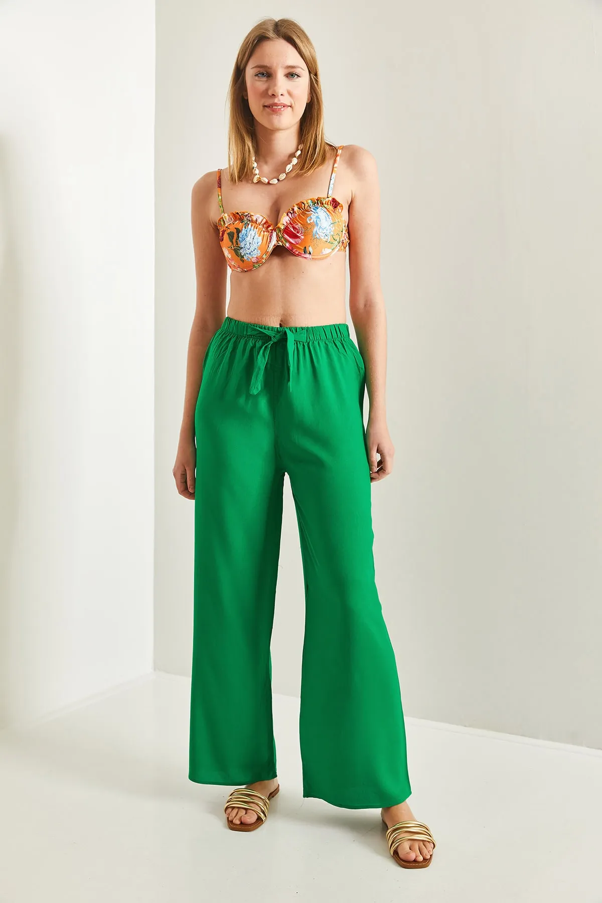 Bianco Lucci  Damen-Hose aus Viskose mit weitem Bein und Taillengürtel