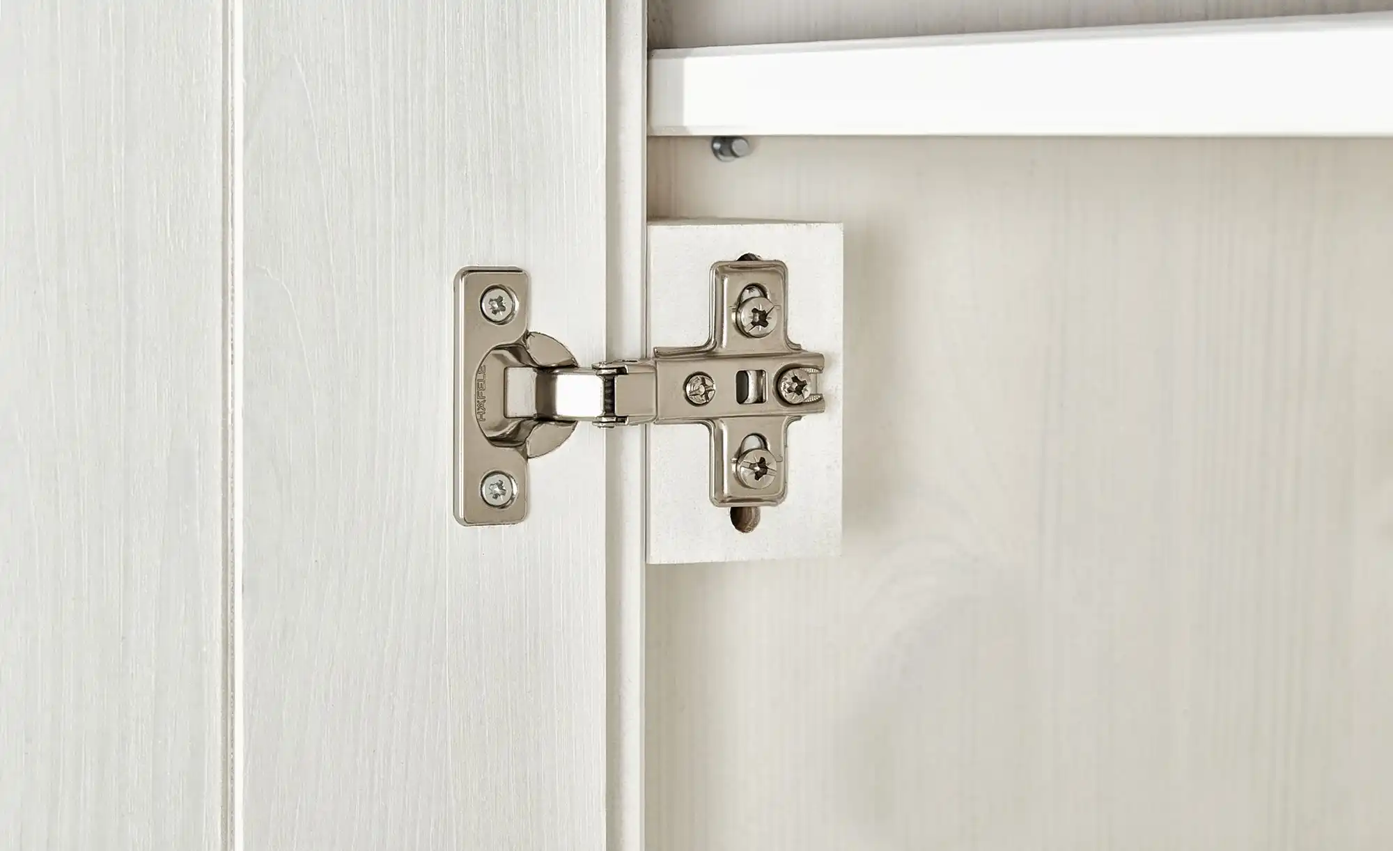 Kleiderschrank