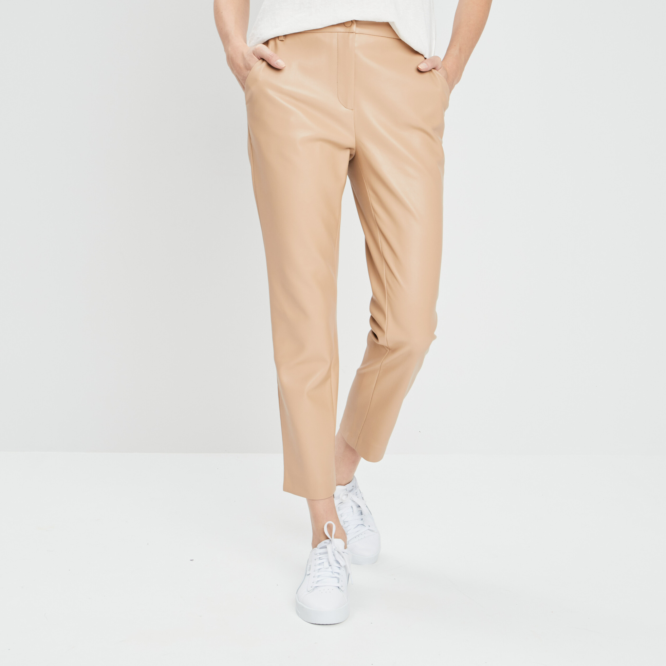 Pantalon ajusté 7 8 ème simili cuir sable femme | La Halle
