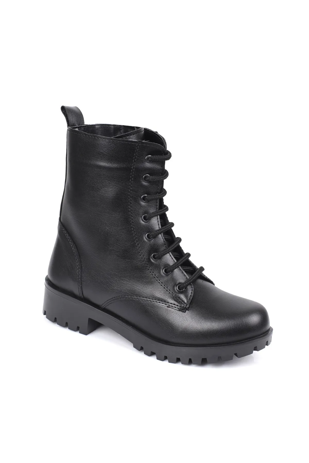 Capone Outfitters  Schnürstiefel mit Trak-Sohle und seitlichem Reißverschluss