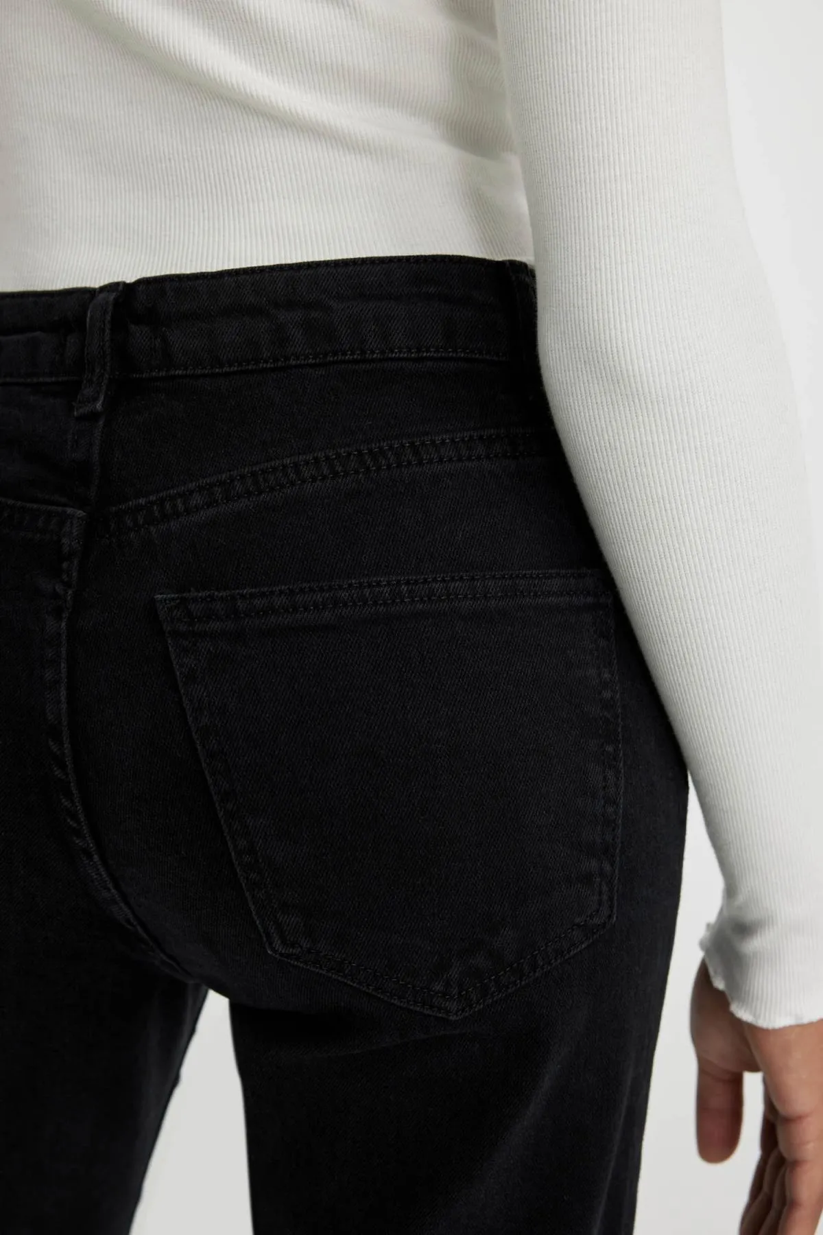 DeFacto  Mia Flare Fit Lange Jeanshose mit normaler Taille und ausgestelltem Bein