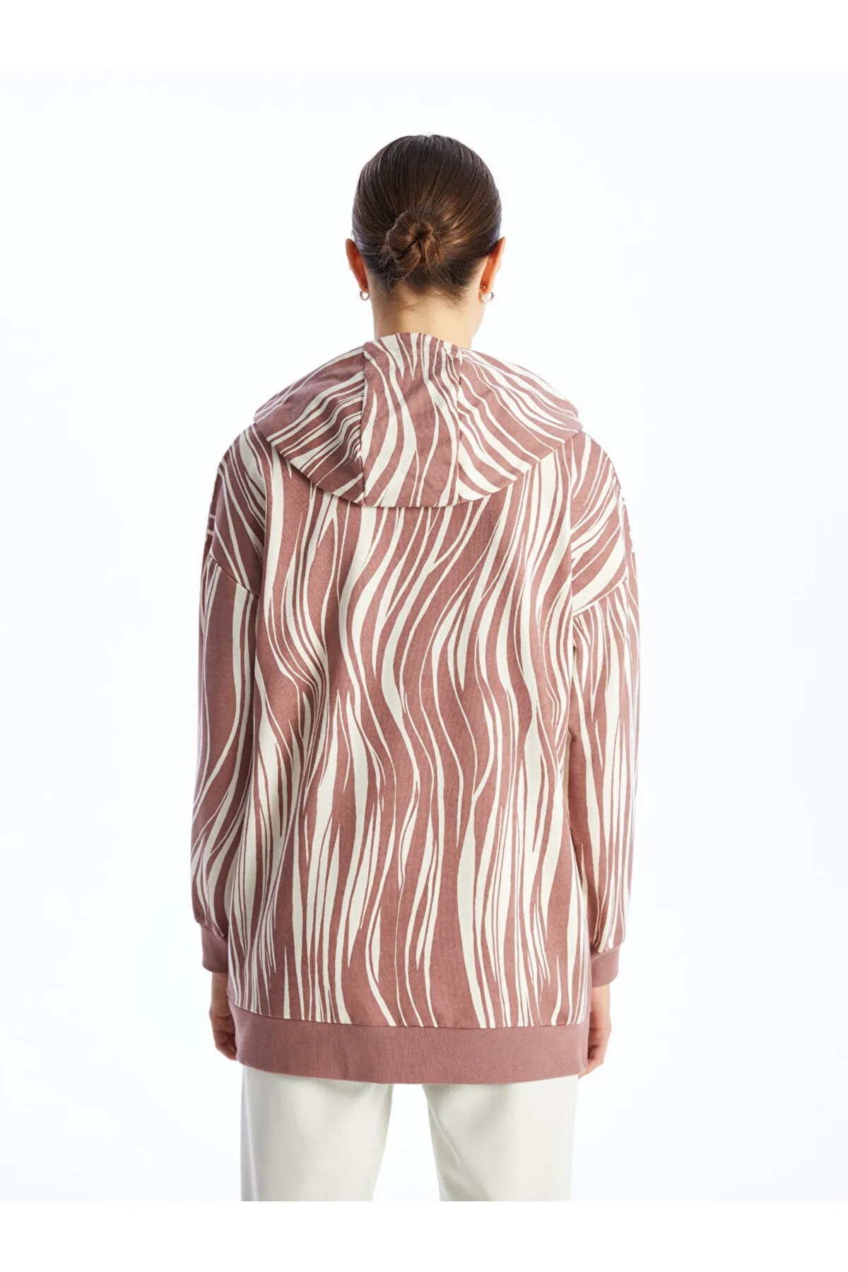 LC Waikiki  LCW Bescheidene gemusterte Langarm-Sweatshirt-Tunika für Damen mit Kapuze