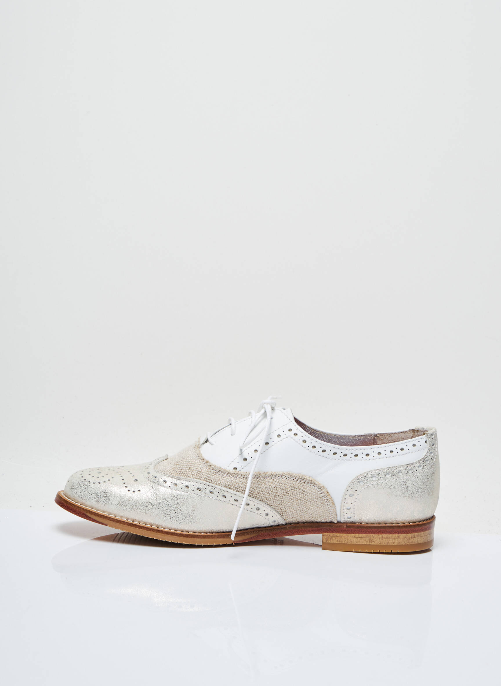 Luis Gonzalo Derby Femme couleur blanc