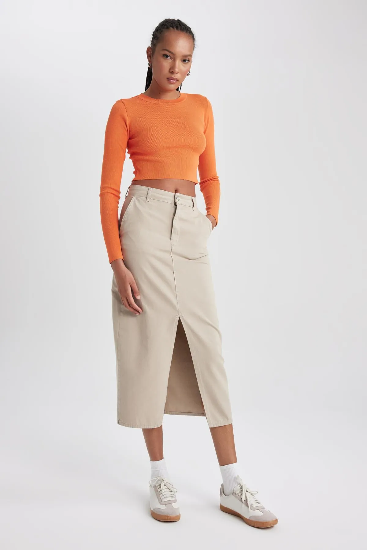 DeFacto  Maxi-Bleistiftrock aus Gabardine mit Schlitz B2464ax23au