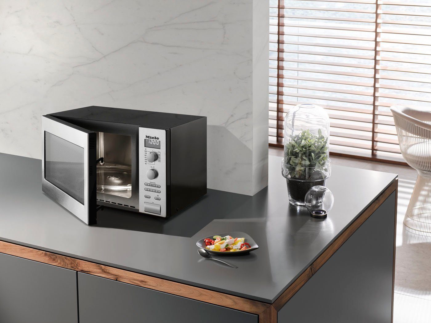Miele Mikrowelle M 6012 SC mit Automatikprogrammen, Grill, Mikrowelle, 26 l