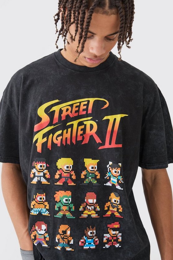 Oversize T-Shirt mit lizenziertem Street Fighter Arcade Print