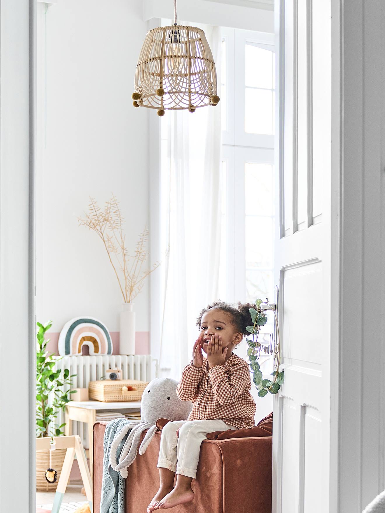 Abat-jour pour suspension pompons en rotin marron