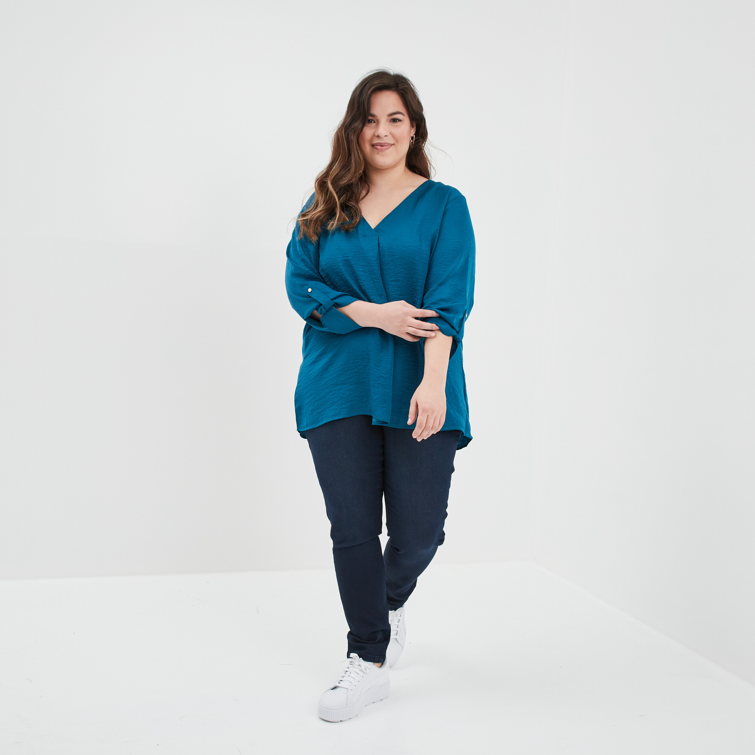 Blouse satin col V manches 3 4 bleu canard femme grande taille | La Halle