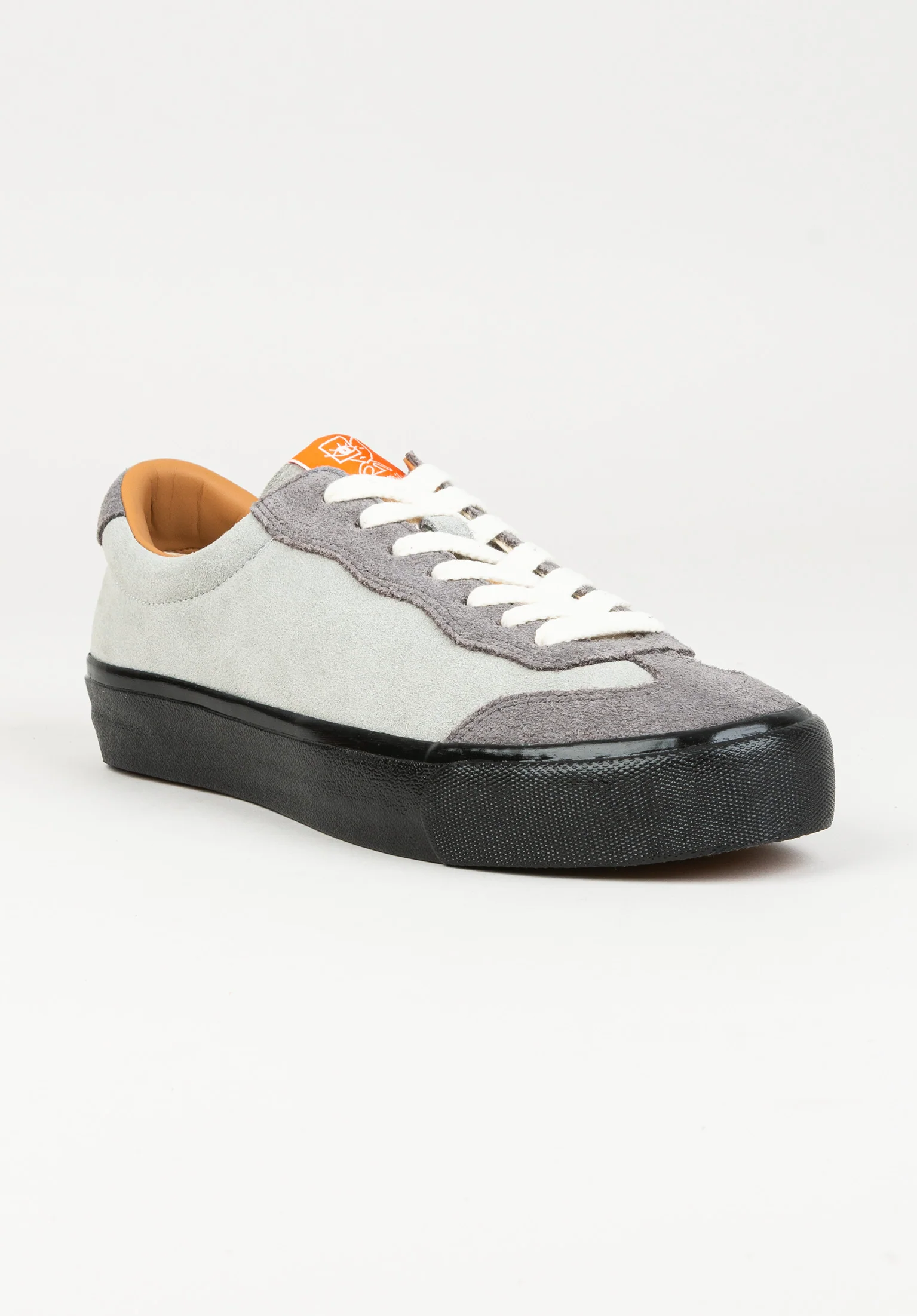 VM004 Milic Suede