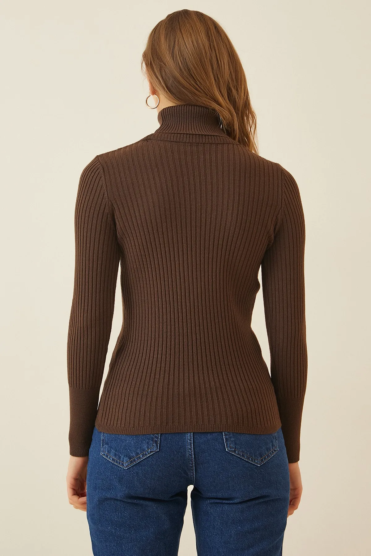 Happiness İstanbul  Brauner hochgeschnittener gerippter Lycra-Pullover für Damen DD01007
