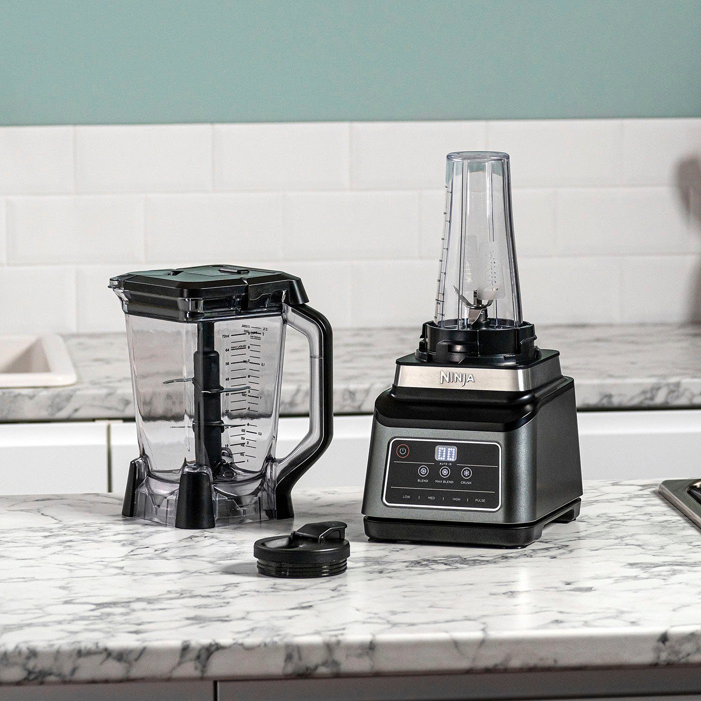 NINJA Standmixer mit Auto-iQ BN750EU, 1200 W, incl. 2,1 L Krug, 0,7 L Becher & 2 Deckel