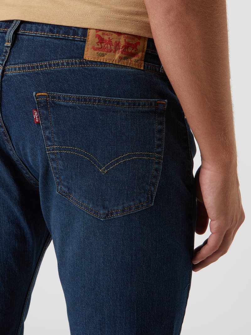 Regular Fit Jeans mit Stretch-Anteil Modell '505' - 'Water<Less™' in dunkelblau