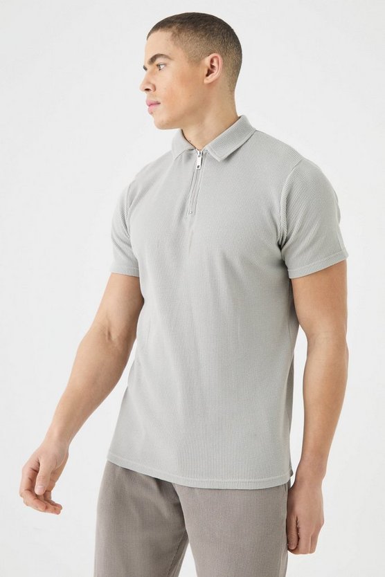 Slim-Fit Poloshirt in Waffeloptik mit 1/4 Reißverschluss