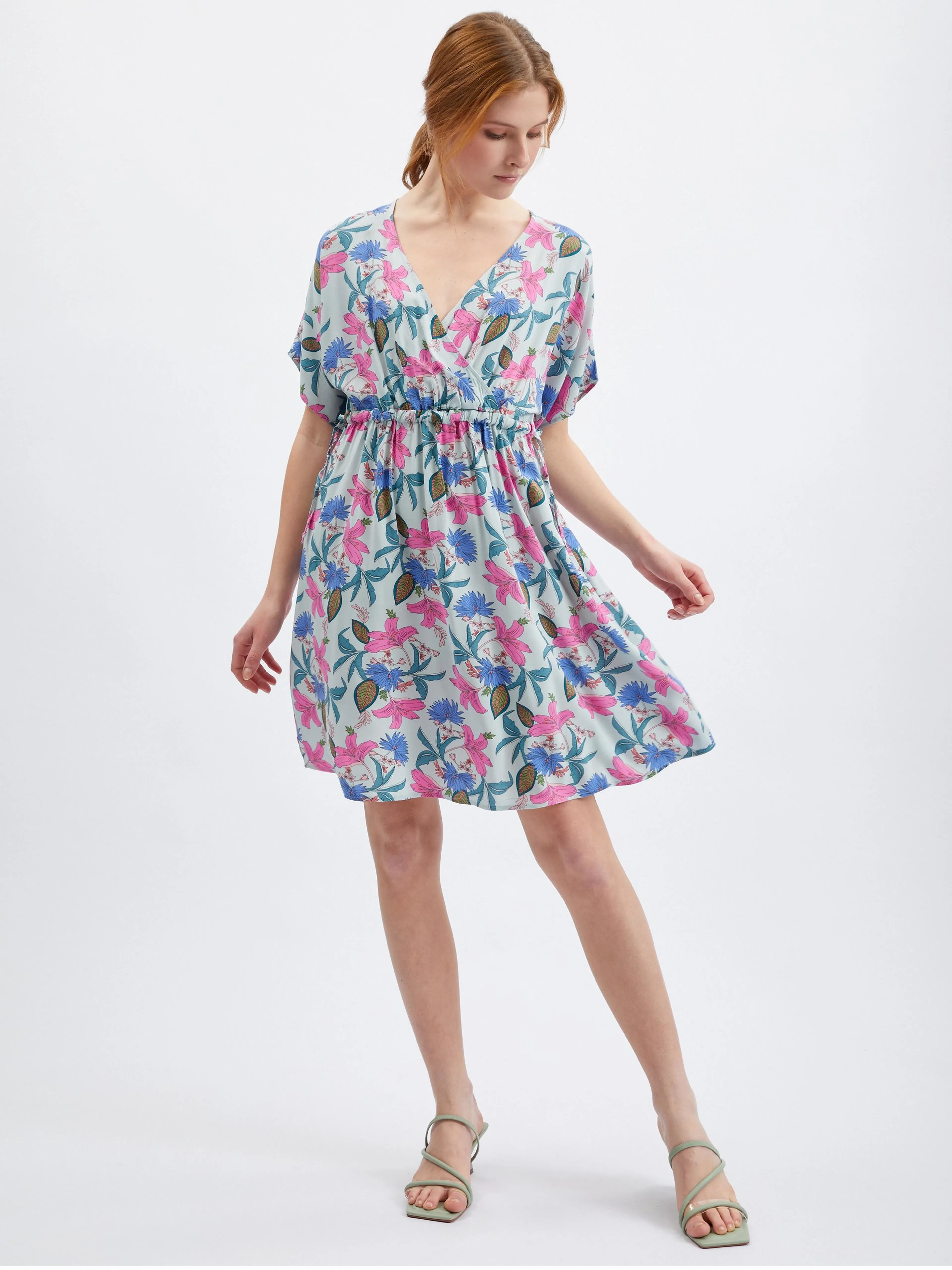 Hellblaues geblümtes Kleid ORSAY