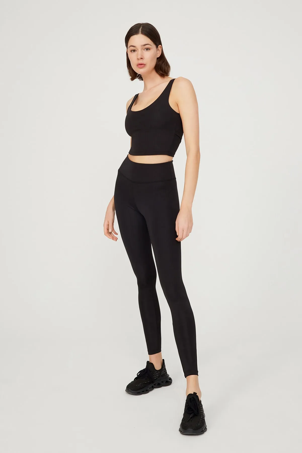 LOS OJOS  Schwarzes, leicht unterstütztes Bustier-Crop-Top mit Ausschnitt am Rücken
