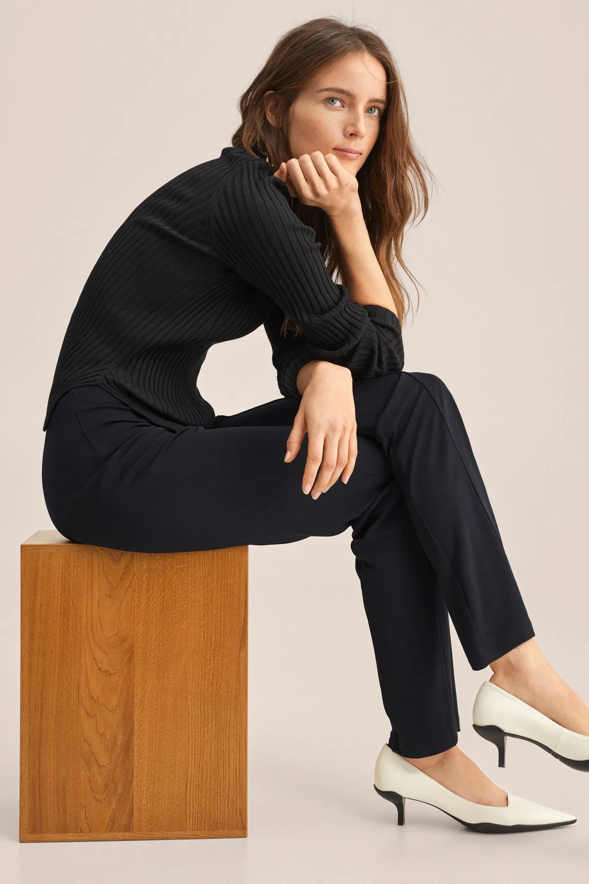 MANGO  27074011 Frau / Mädchen Schwarz