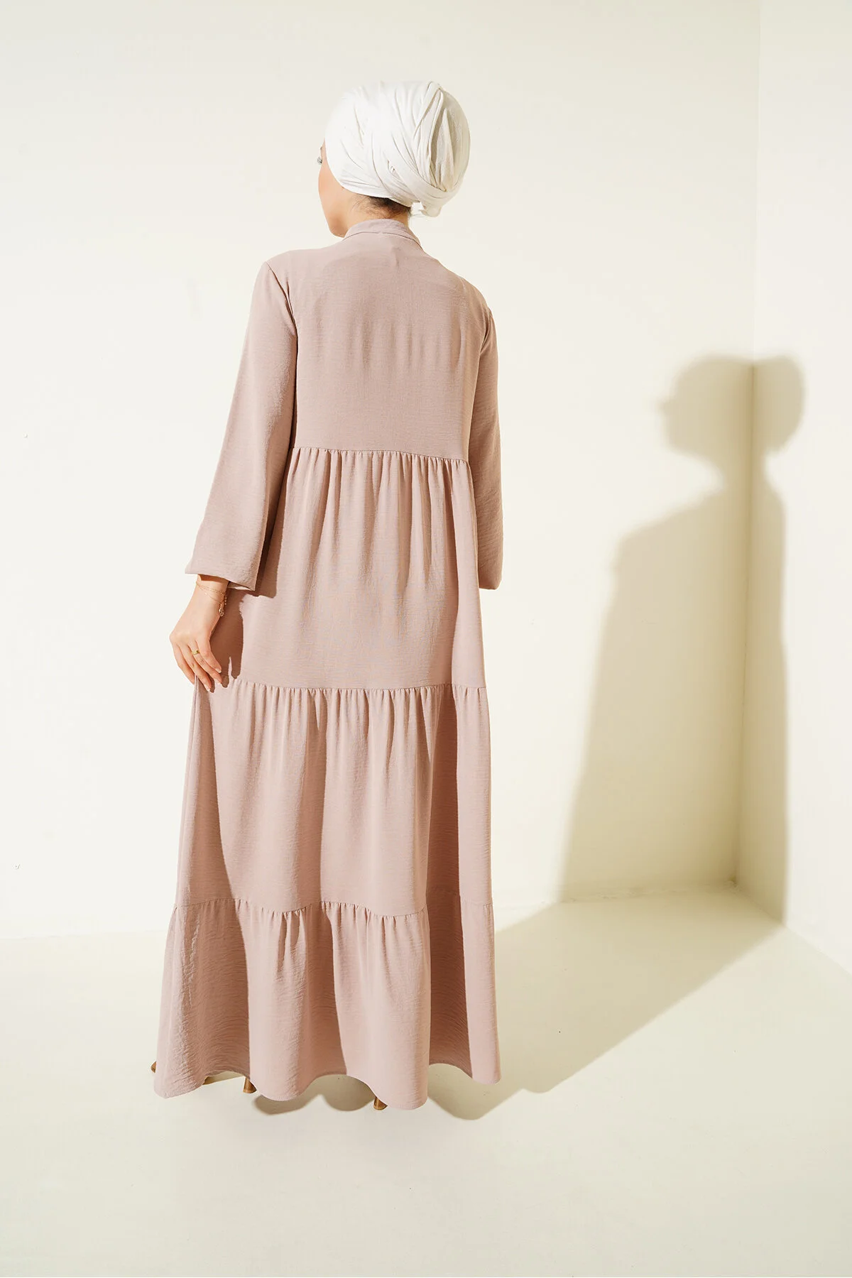 Bigdart  1627 Hijab-Kleid mit Kragen und Schnürung – C. Beige