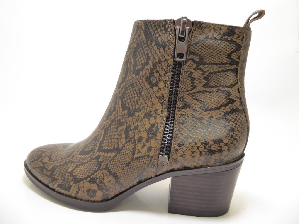 CAPRICE Stiefeletten braun