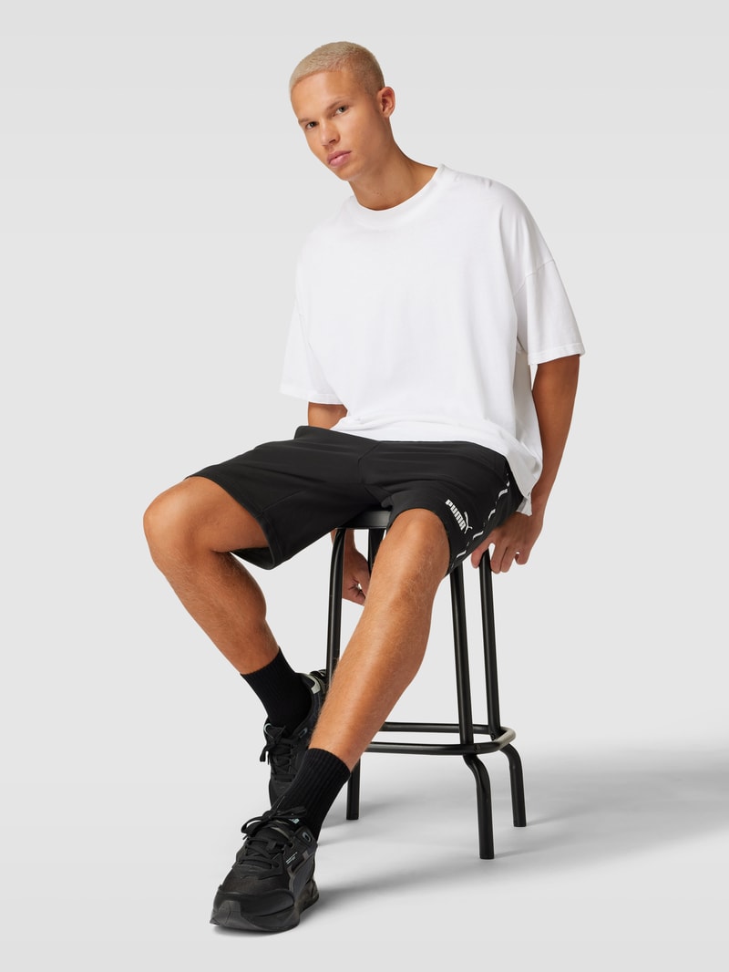 Shorts mit Label-Details in schwarz