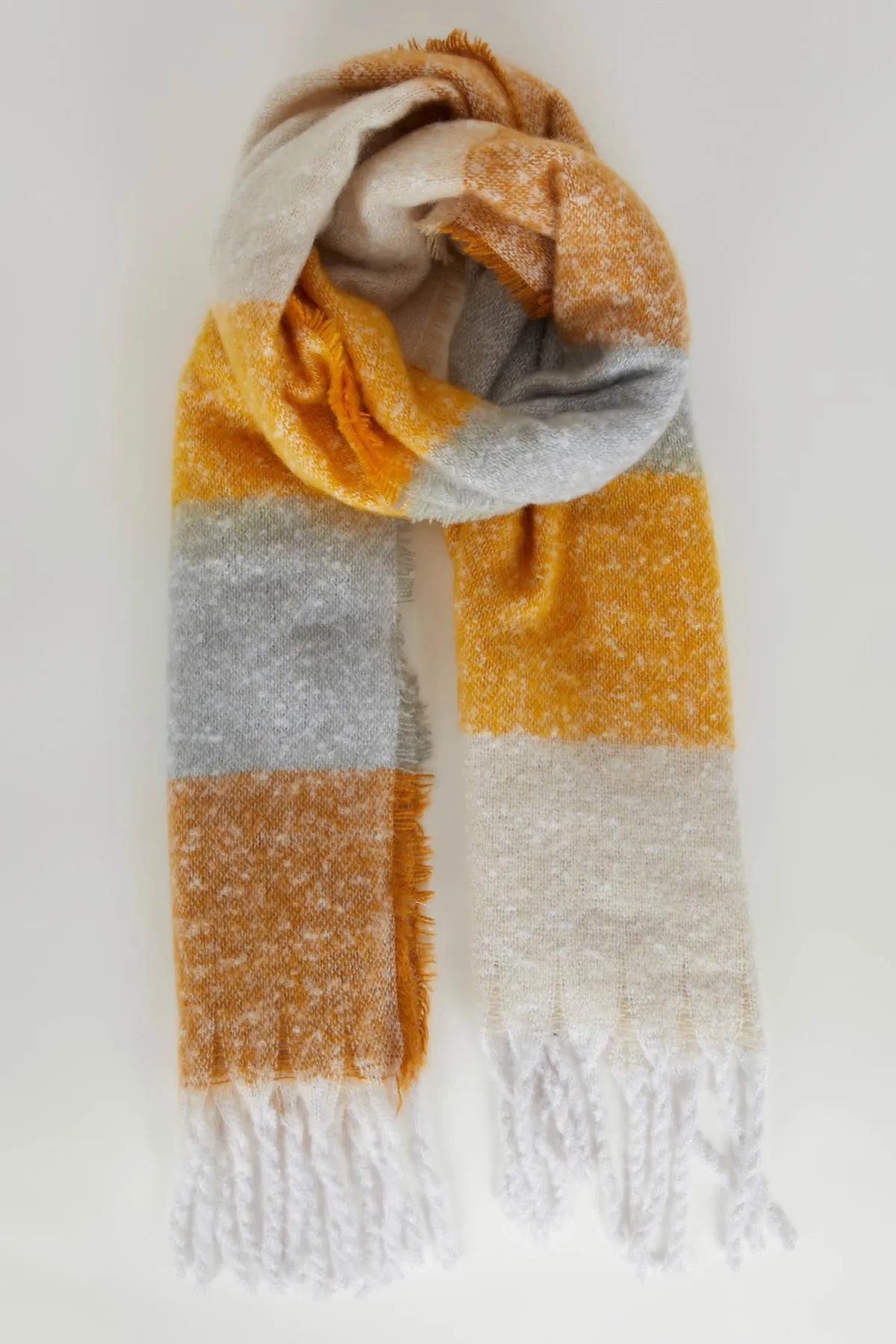 DeFacto  Gemusterter Strickschal mit Quasten für Damen