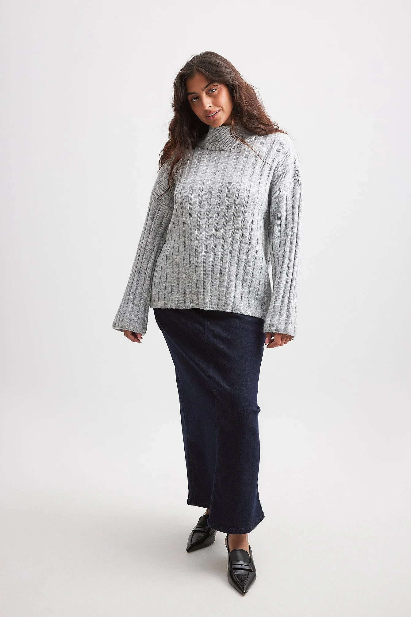Gerippter Strickpullover mit Rollkragen