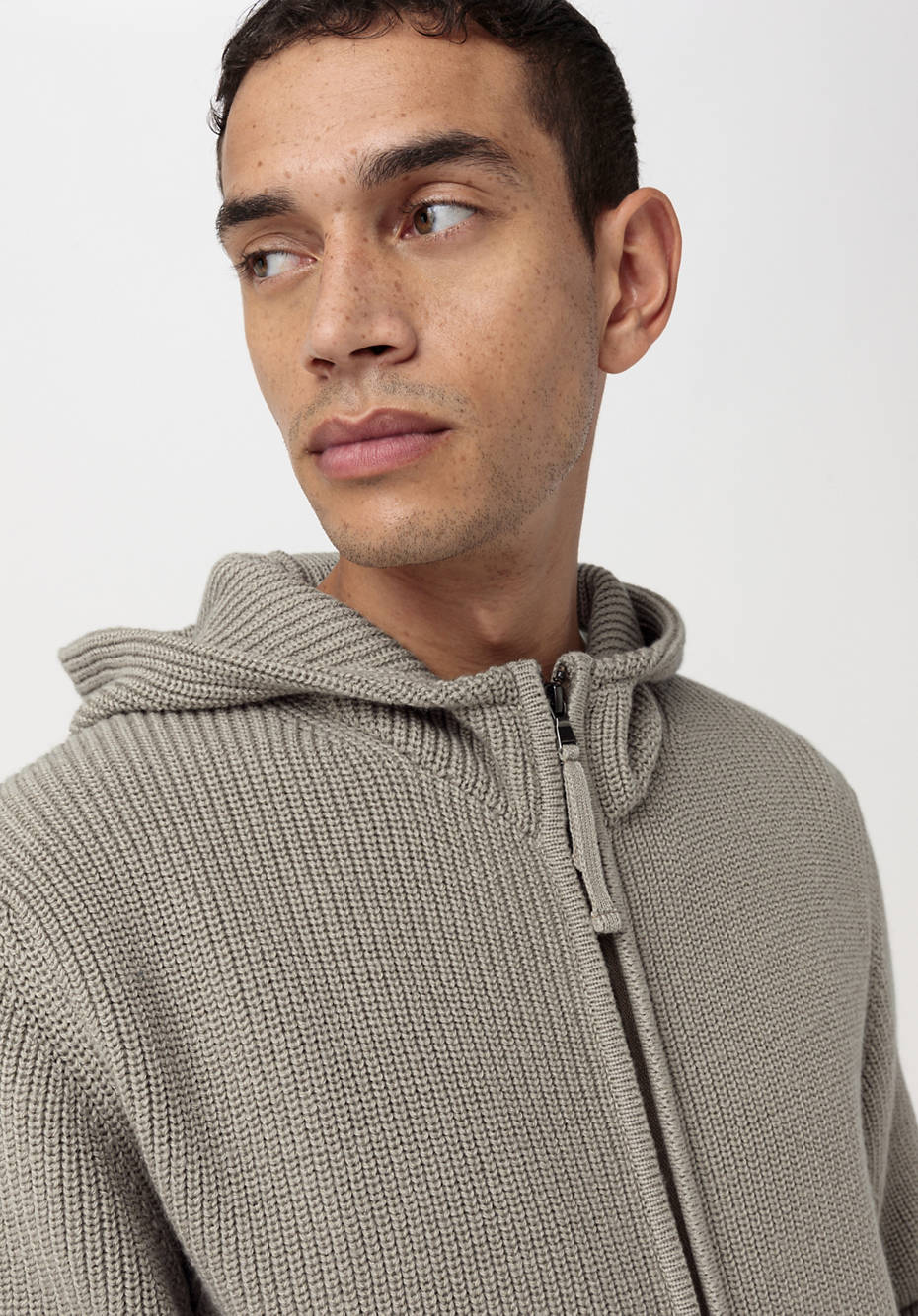 Kapuzen-Strickjacke aus Bio-Baumwolle und Bio-Merino