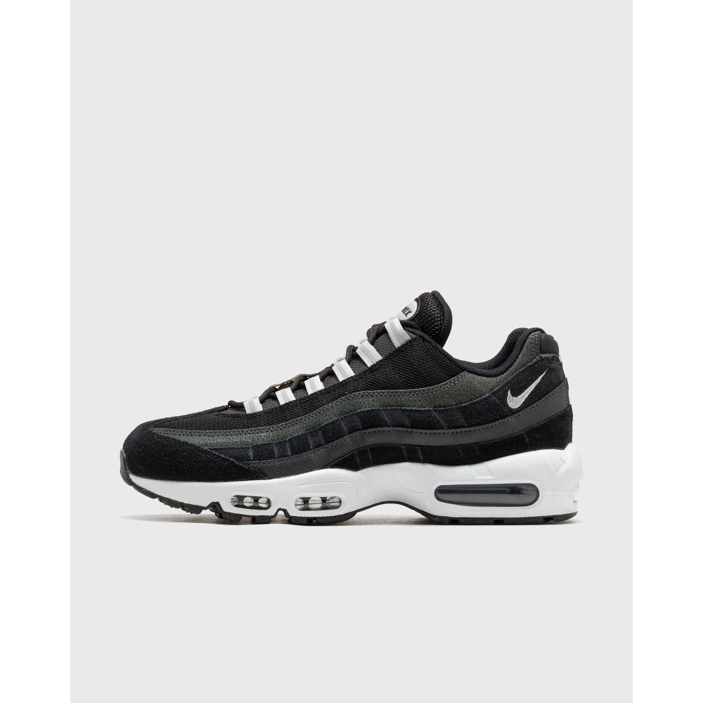 Nike Air Max 95 DM0011-009 / schwarz