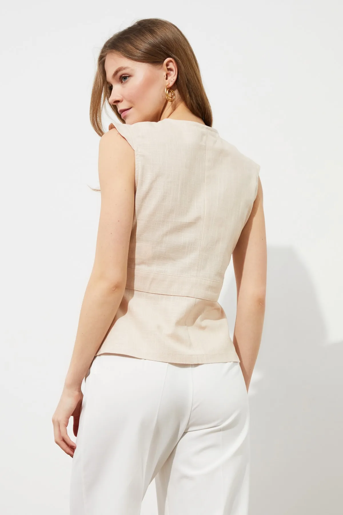 Trendyol Collection  Zweireihige gewebte Bluse mit Steinknochenknöpfen und detaillierten Details TWOSS20BZ0707