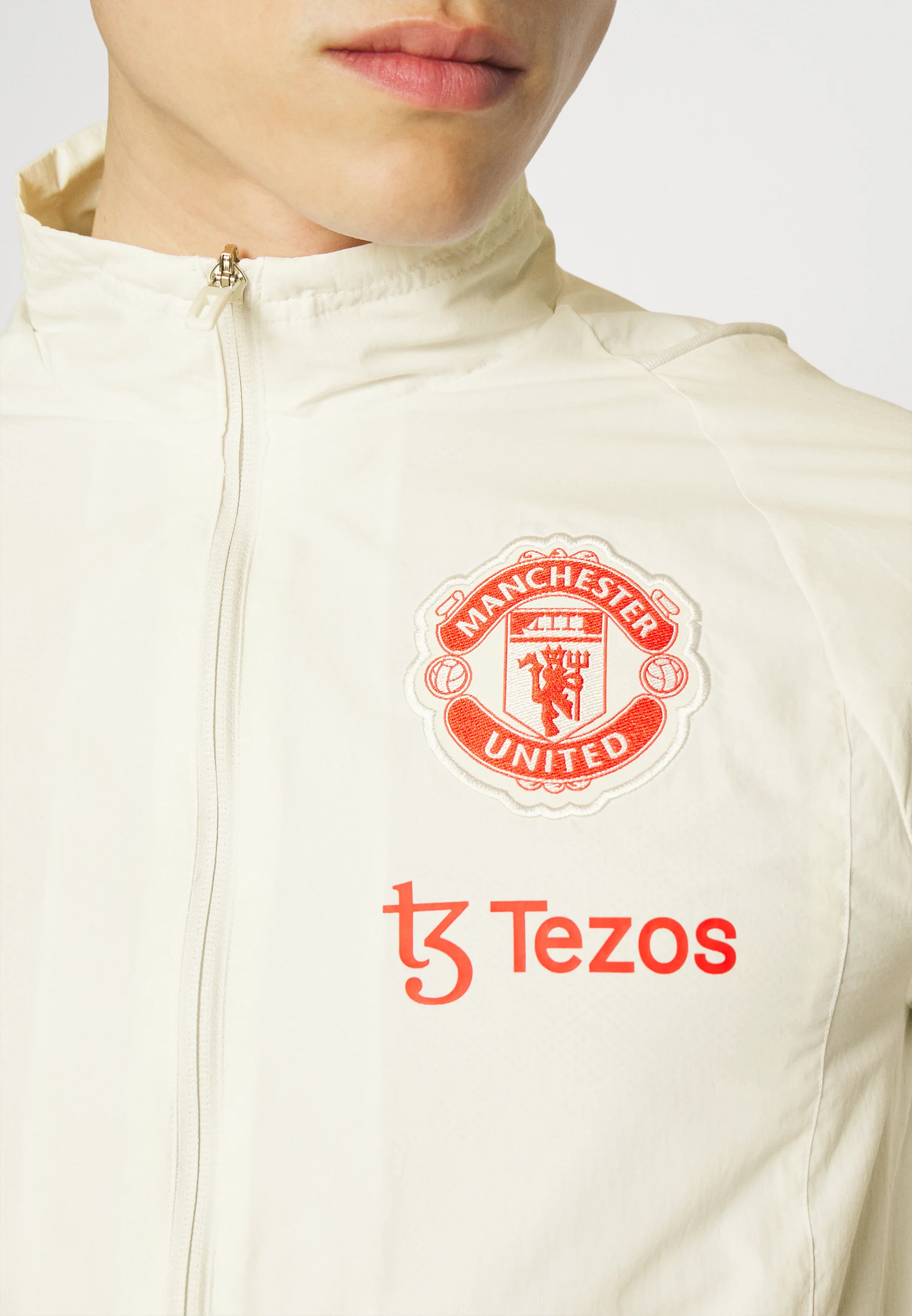 adidas Performance MANCHESTER UNITED TIRO 23 PRESENTATION TRACK - Equipo
