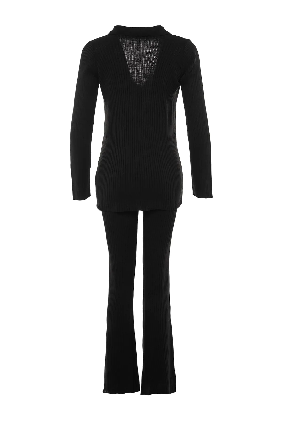 Trendyol Collection  Schwarzes Basic-Set aus Strickoberteil und -unterteil mit Polokragen TWOAW23AU00007