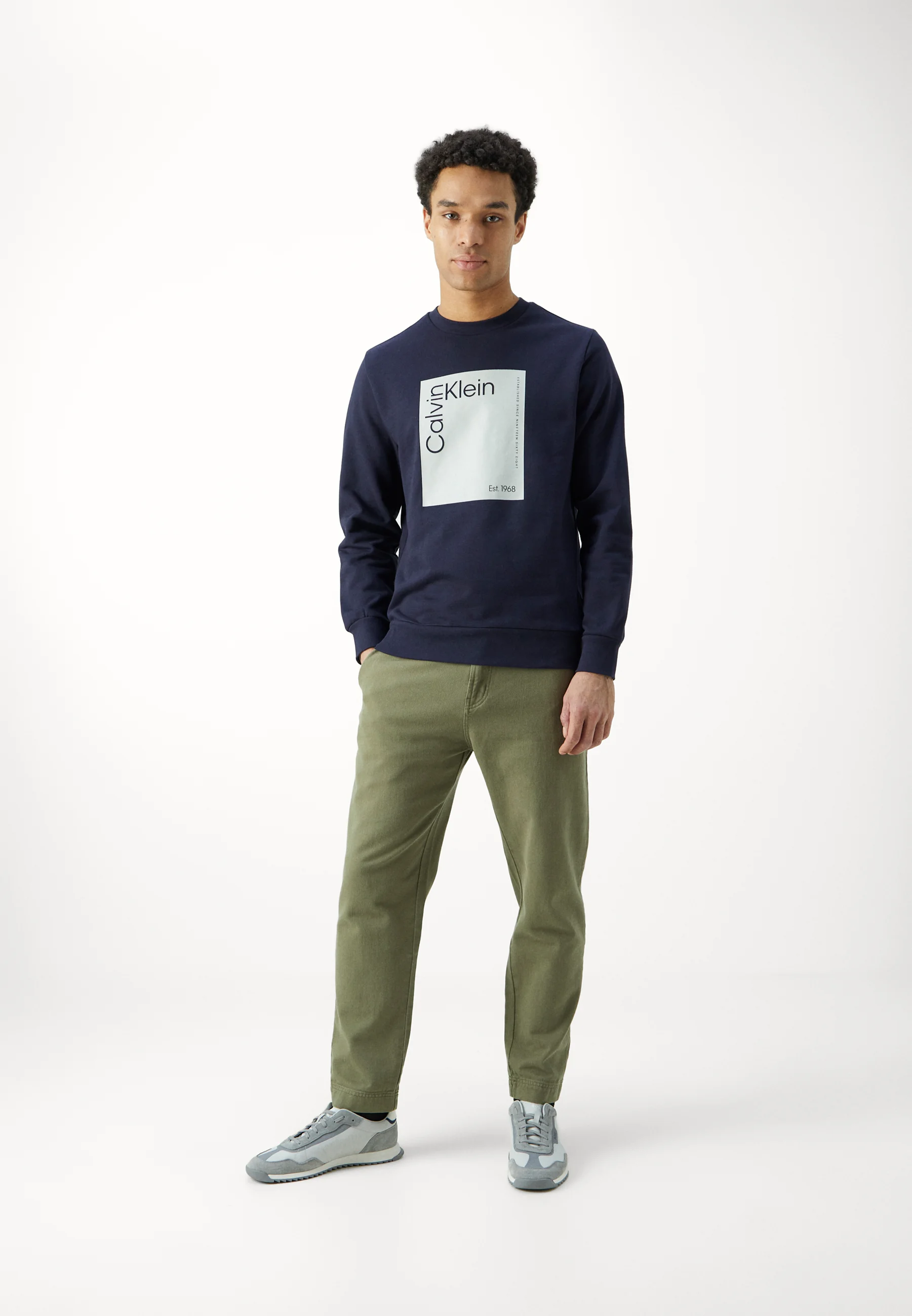Sudadera Calvin Klein con logotipo cuadrado