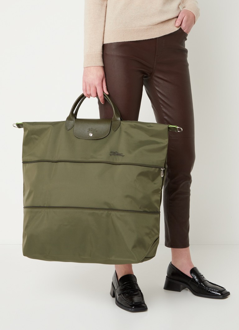 Geantă de voiaj extensibilă Longchamp Le Pliage, verde, cu detalii din piele.