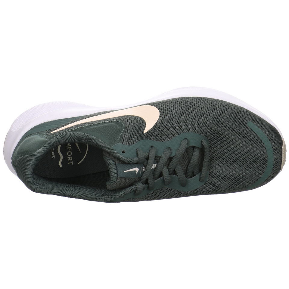 Nike Revolution 7 Sneaker