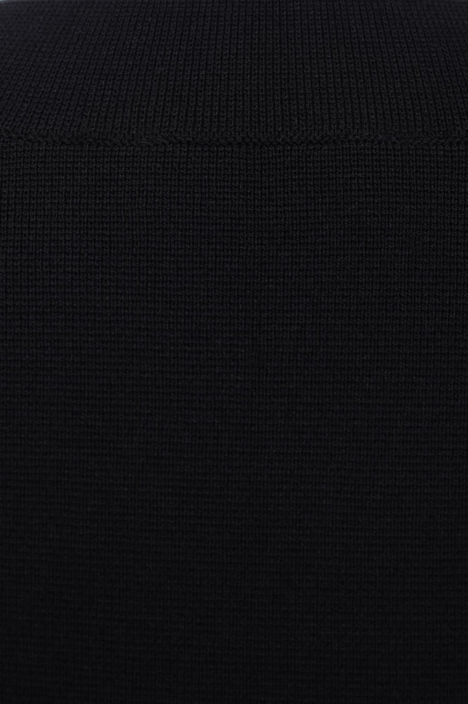 Robe Noire Malone