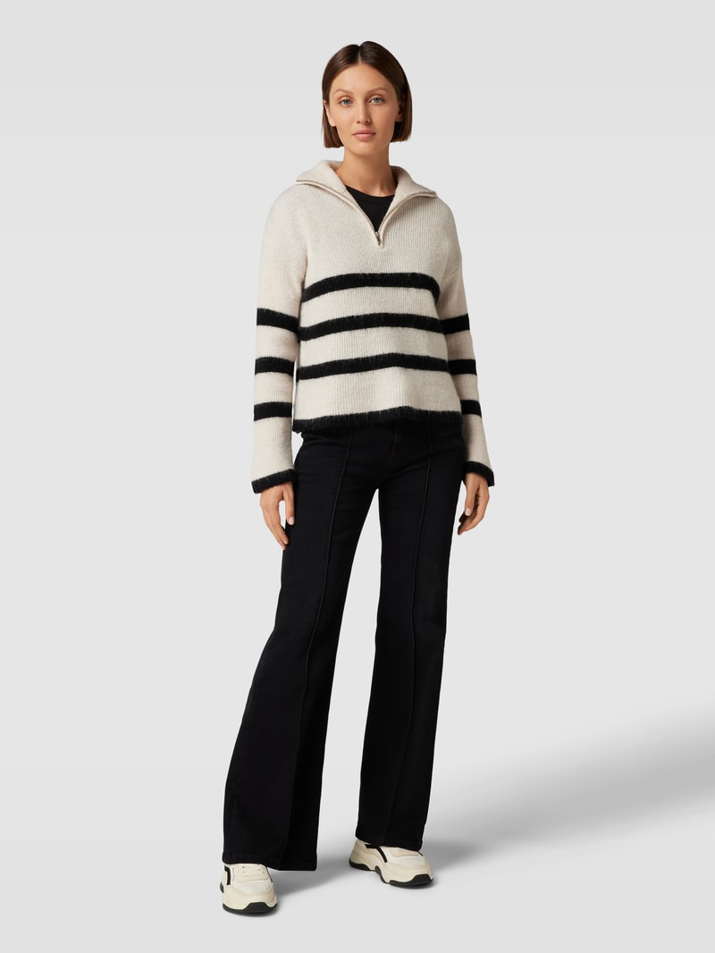 Flared Leg Jeans mit Stretch-Anteil Modell 'FAE' in schwarz