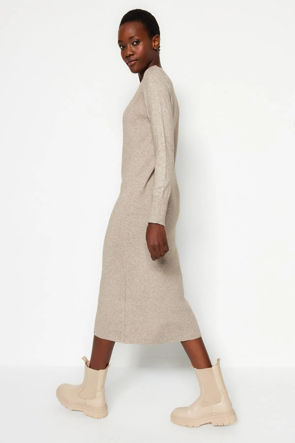 Trendyol Collection  Mink Maxi Knitwear Premium Garn/Spezialgarn Kleid TWOAW24EL00100