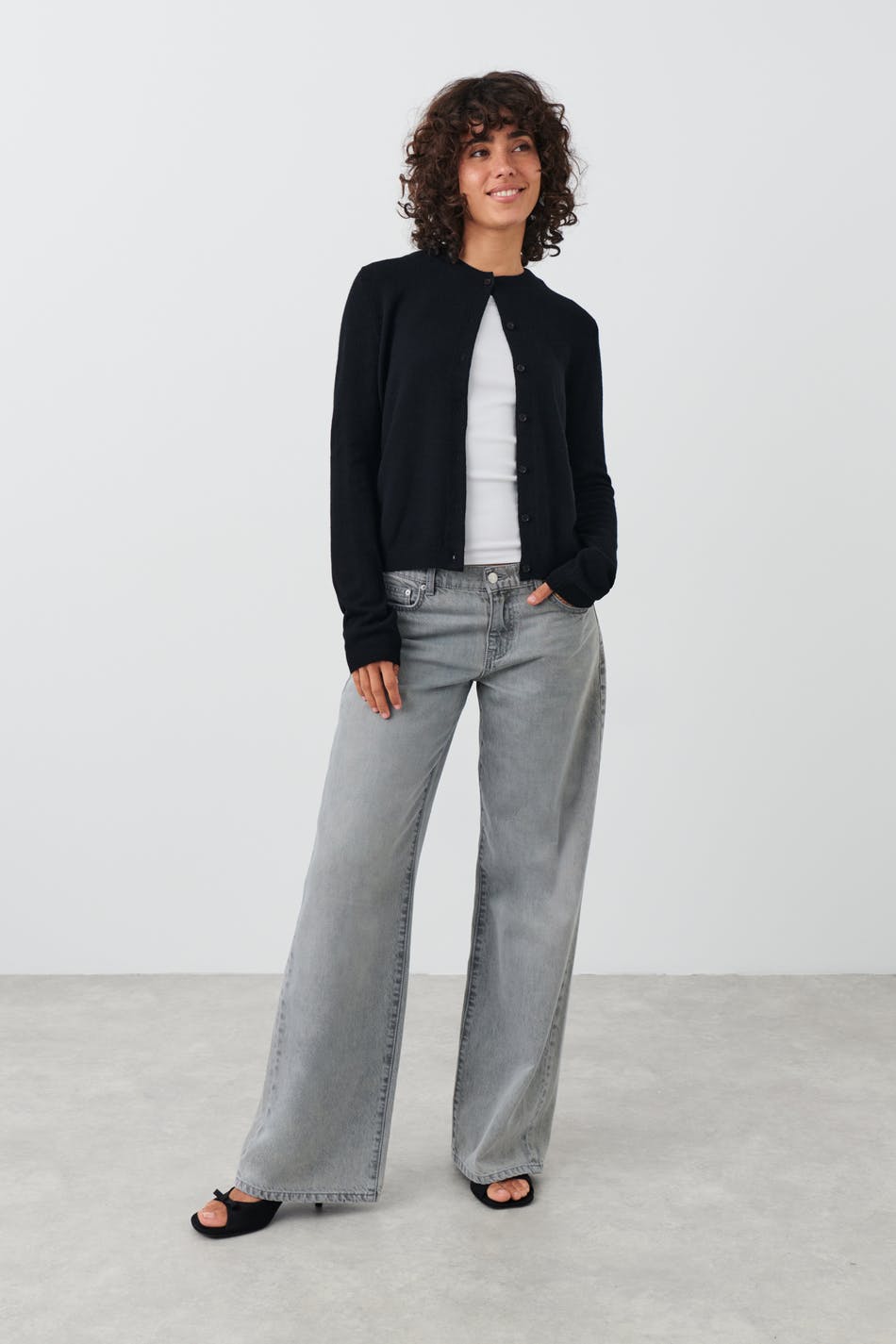 Fine knitted wool cardigan