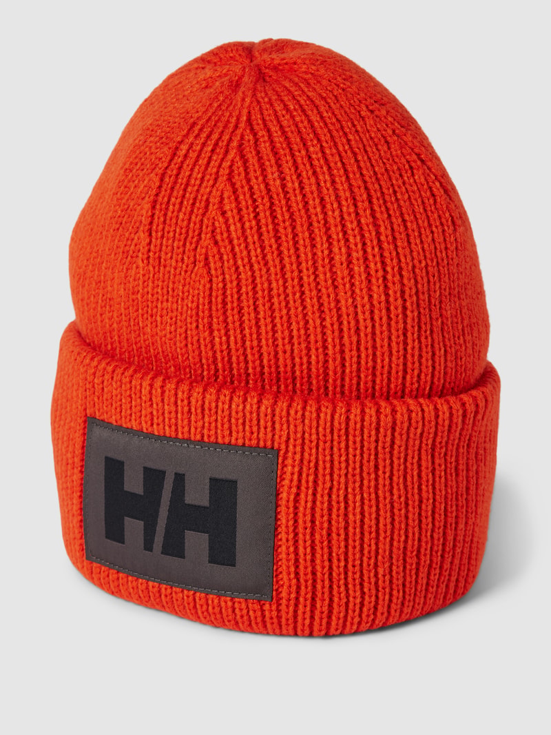 Beanie mit Label-Patch in orange